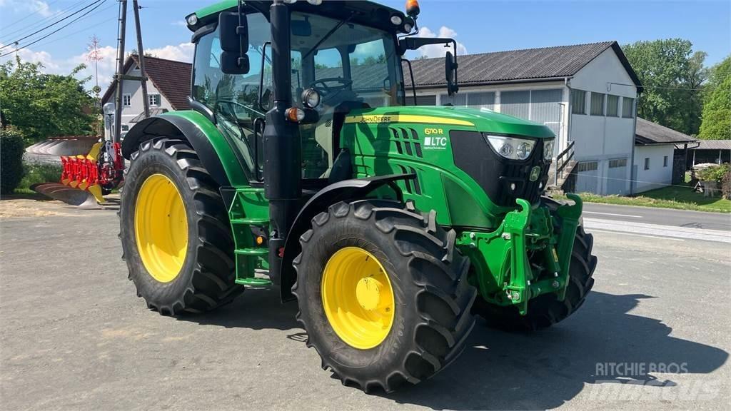 John Deere 6110R Traktorit