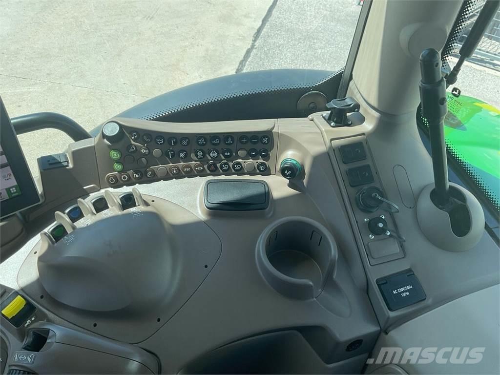 John Deere 6110R Traktorit