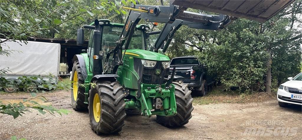 John Deere 6130R Traktorit