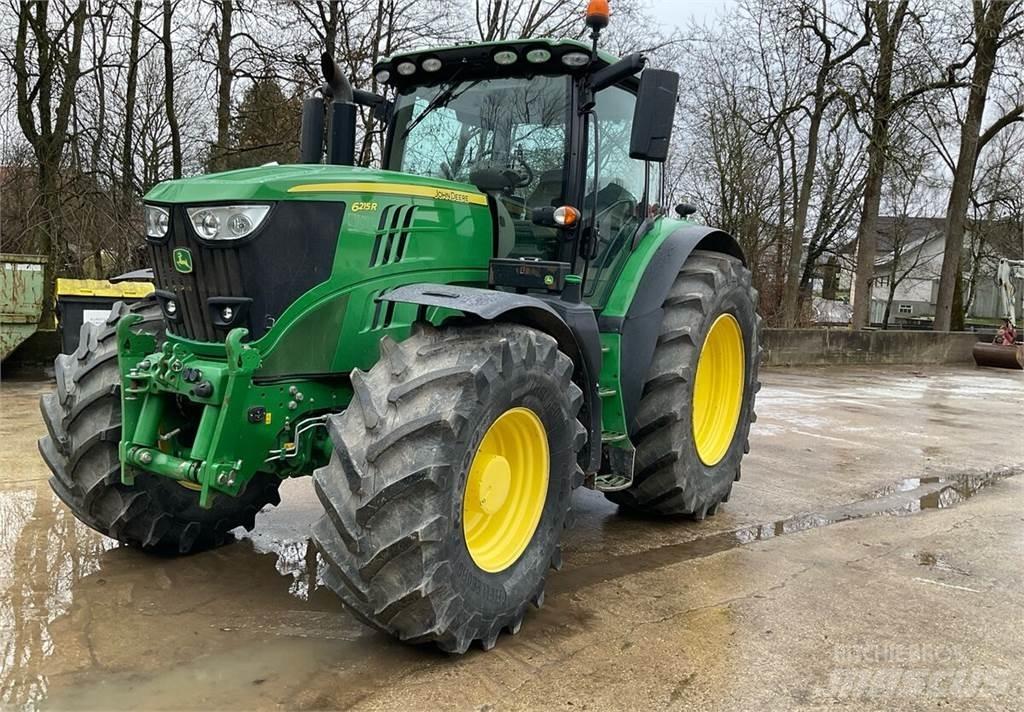 John Deere 6215R Traktorit