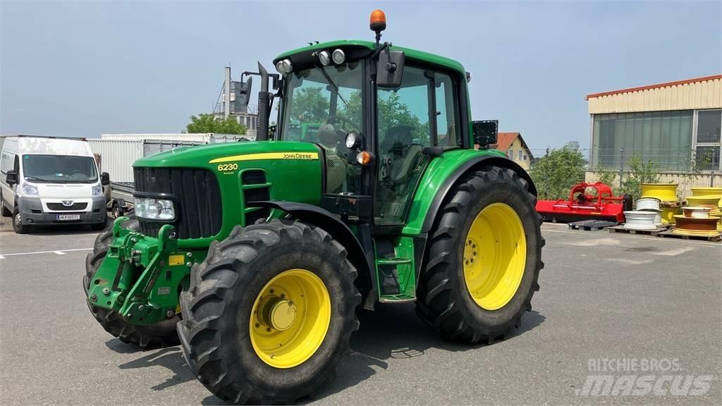 John Deere 6230 P Traktorit