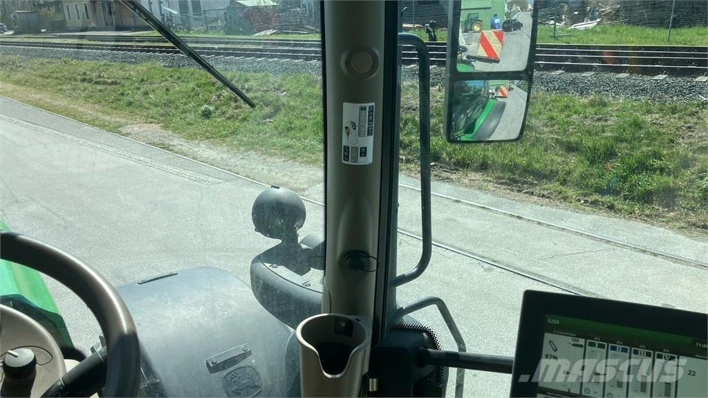 John Deere 6250R Traktorit