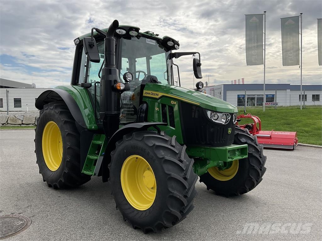 John Deere 6M 95 Traktorit