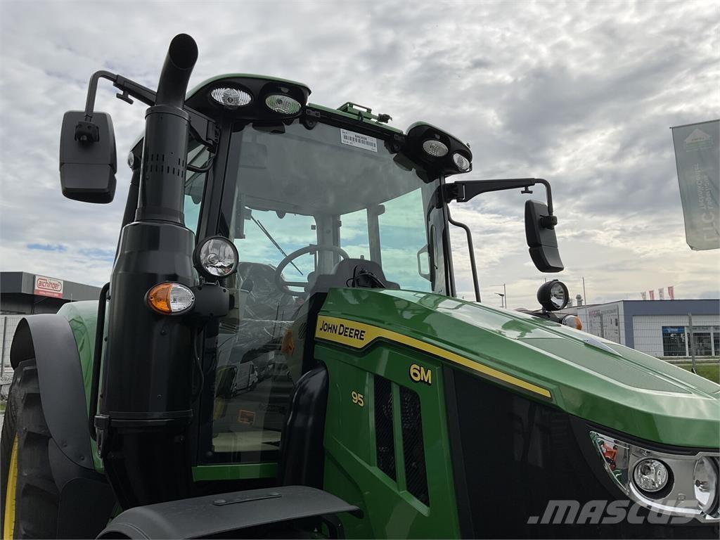 John Deere 6M 95 Traktorit