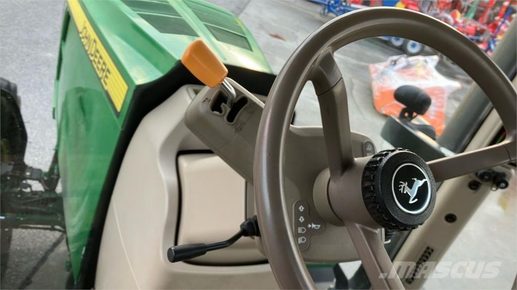 John Deere 7230R Traktorit