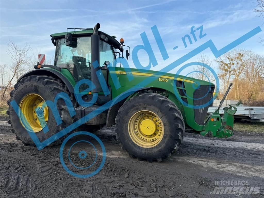 John Deere 8230 Traktorit