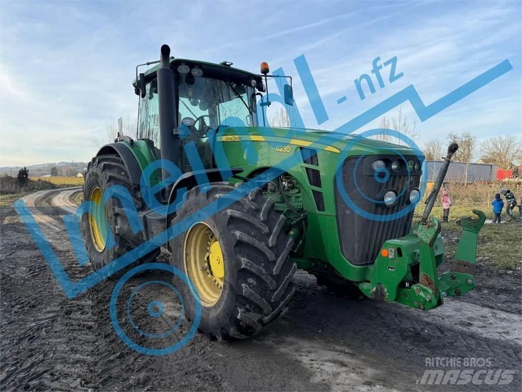 John Deere 8230 Traktorit