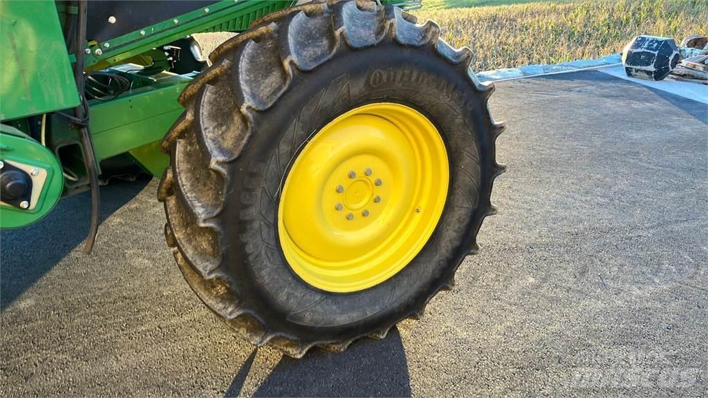 John Deere T550 HM Leikkuupuimurit