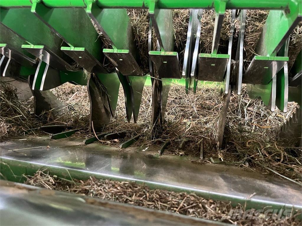 John Deere V451R Pyöröpaalaimet
