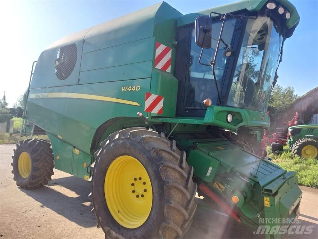 John Deere W440 Leikkuupuimurit