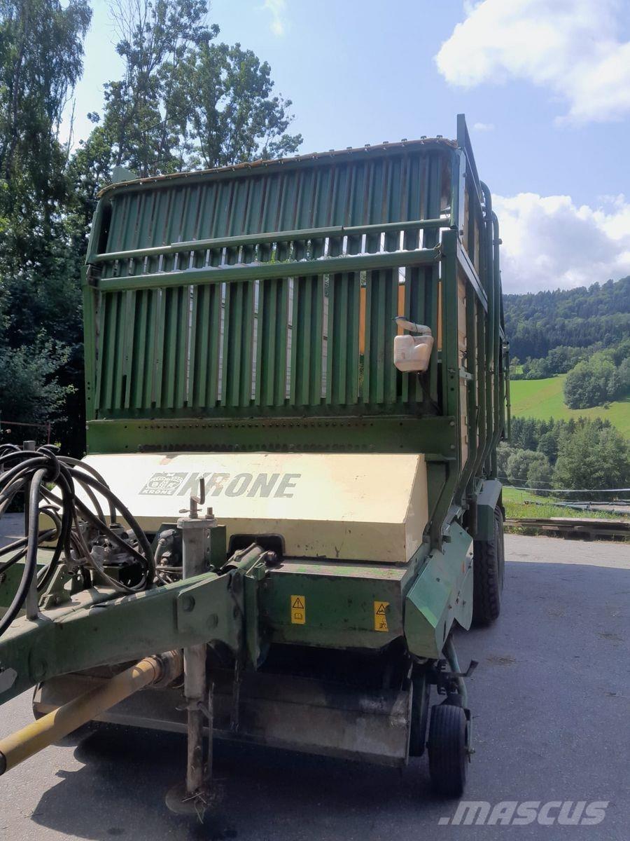 Krone Titan R48 Keräävät noukinvaunut ja silppurivaunut
