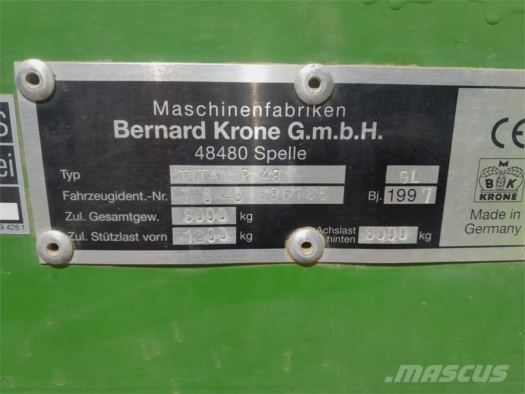 Krone Titan R48 Keräävät noukinvaunut ja silppurivaunut