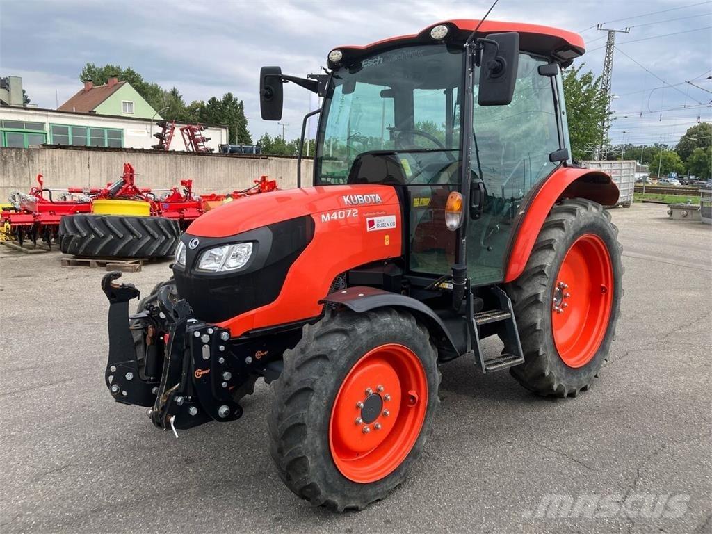 Kubota M4072 Traktorit