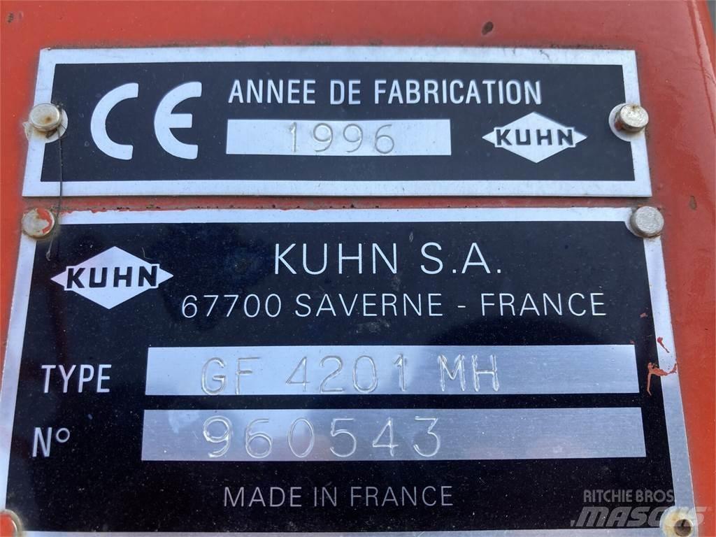 Kuhn GF 4201 HM Pöyhimet ja haravat