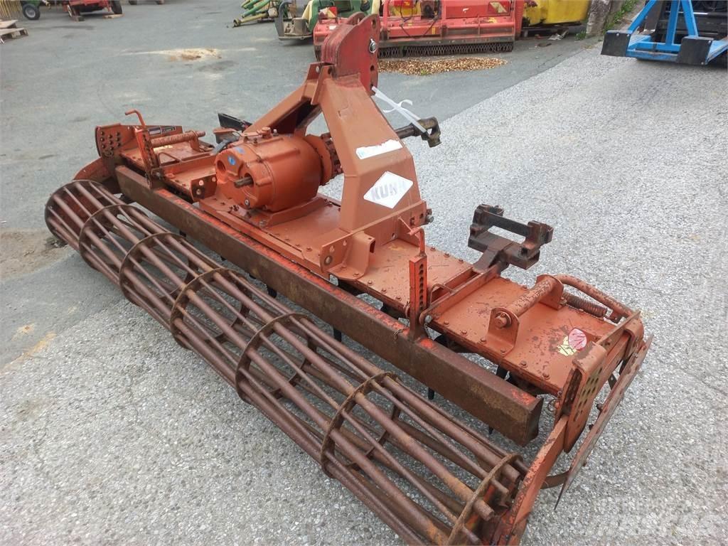 Kuhn HR 302 M Kiekkomultaimet ja lautasäkeet
