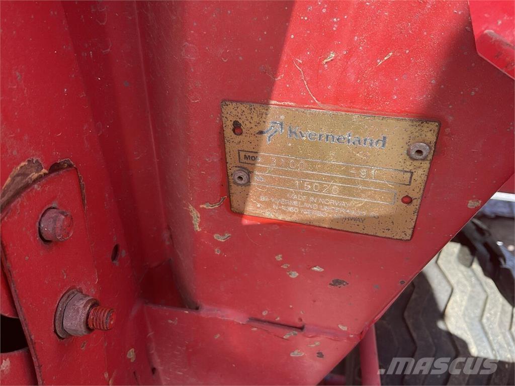 Kverneland UN 3000 Muut maatalouskoneet