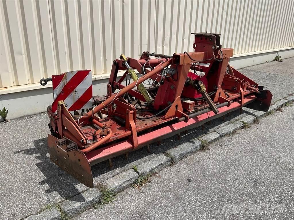 Lely Kombi Kiekkomultaimet ja lautasäkeet