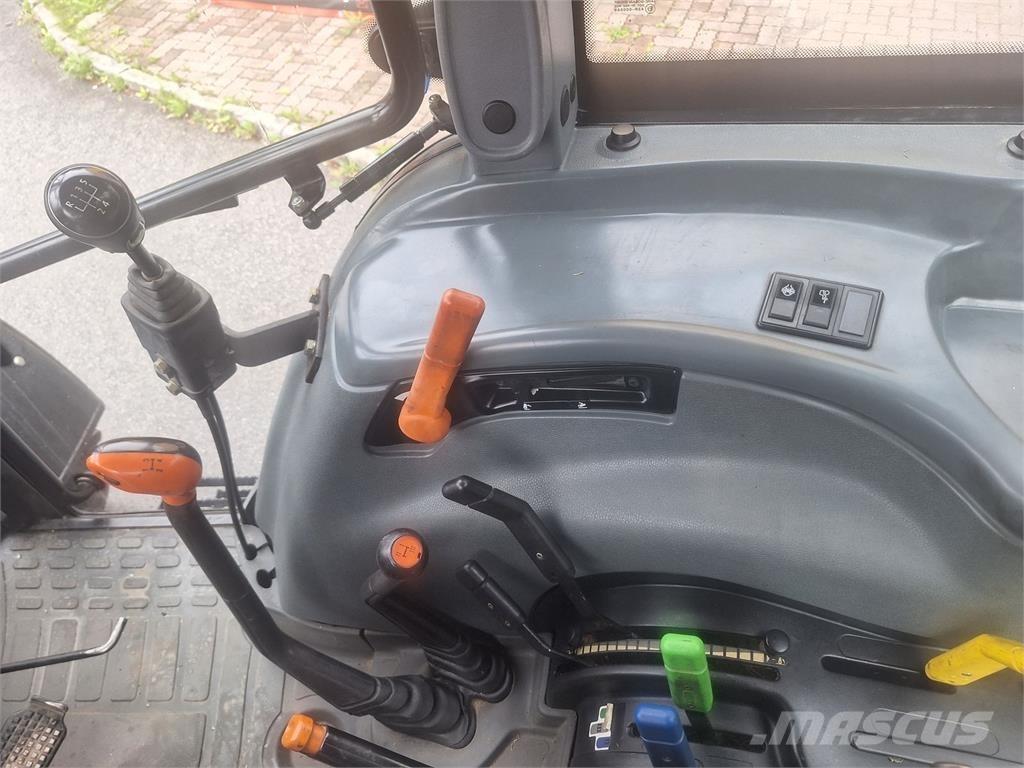 New Holland TL 70 Traktorit
