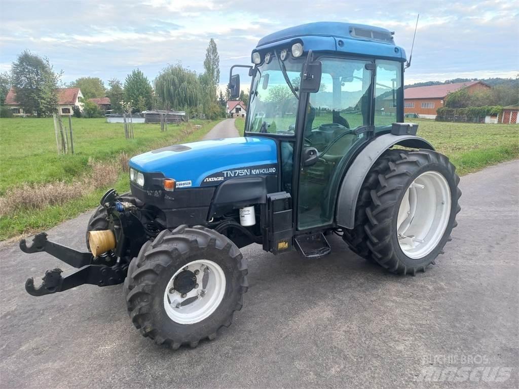 New Holland TN-N 75 Traktorit