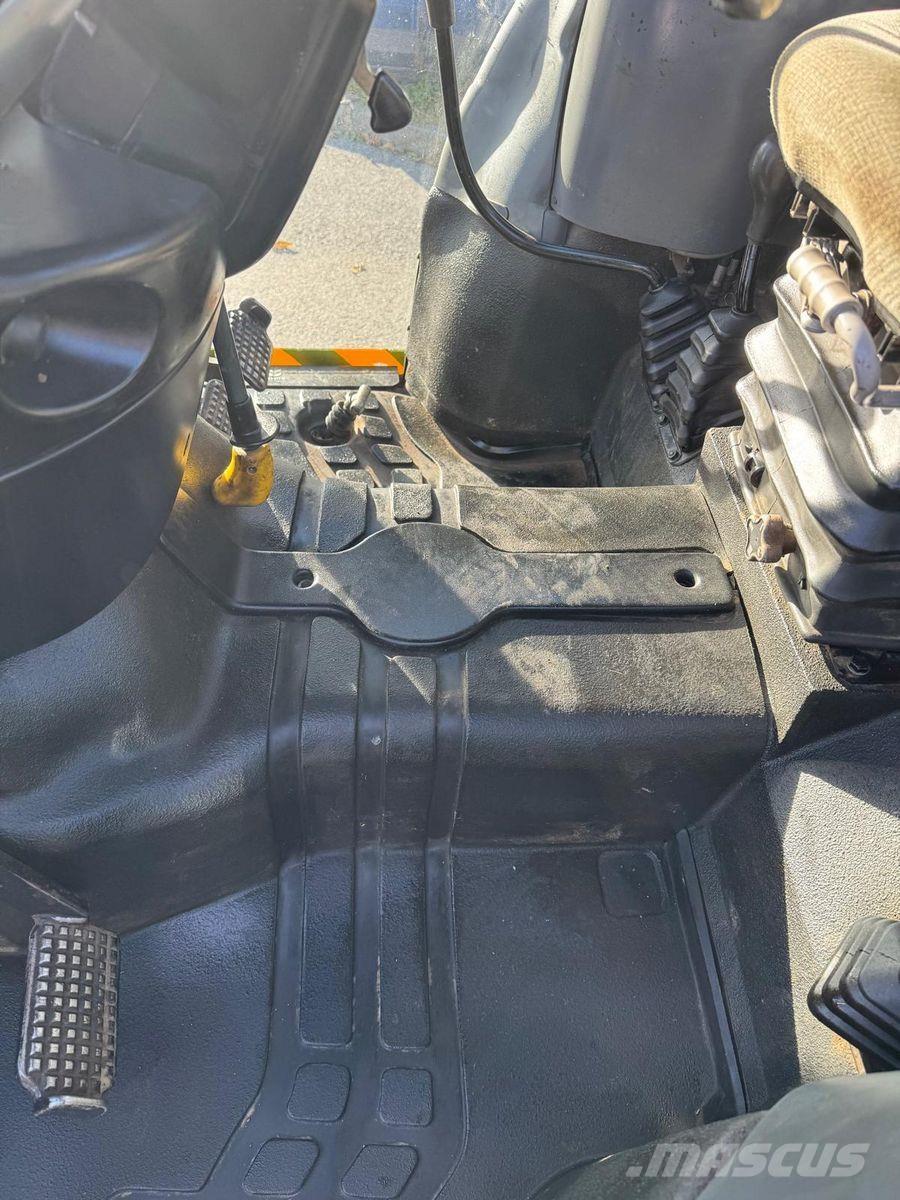 New Holland TN65DA Traktorit