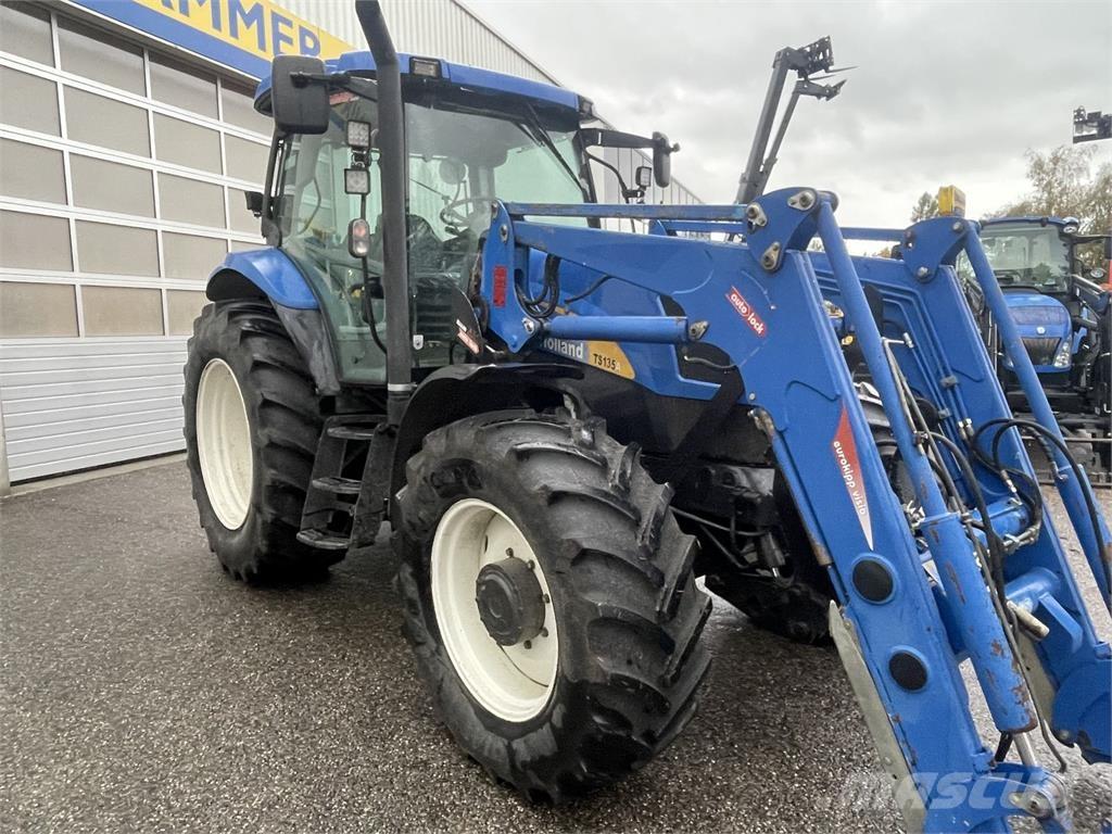 New Holland TS135A Traktorit