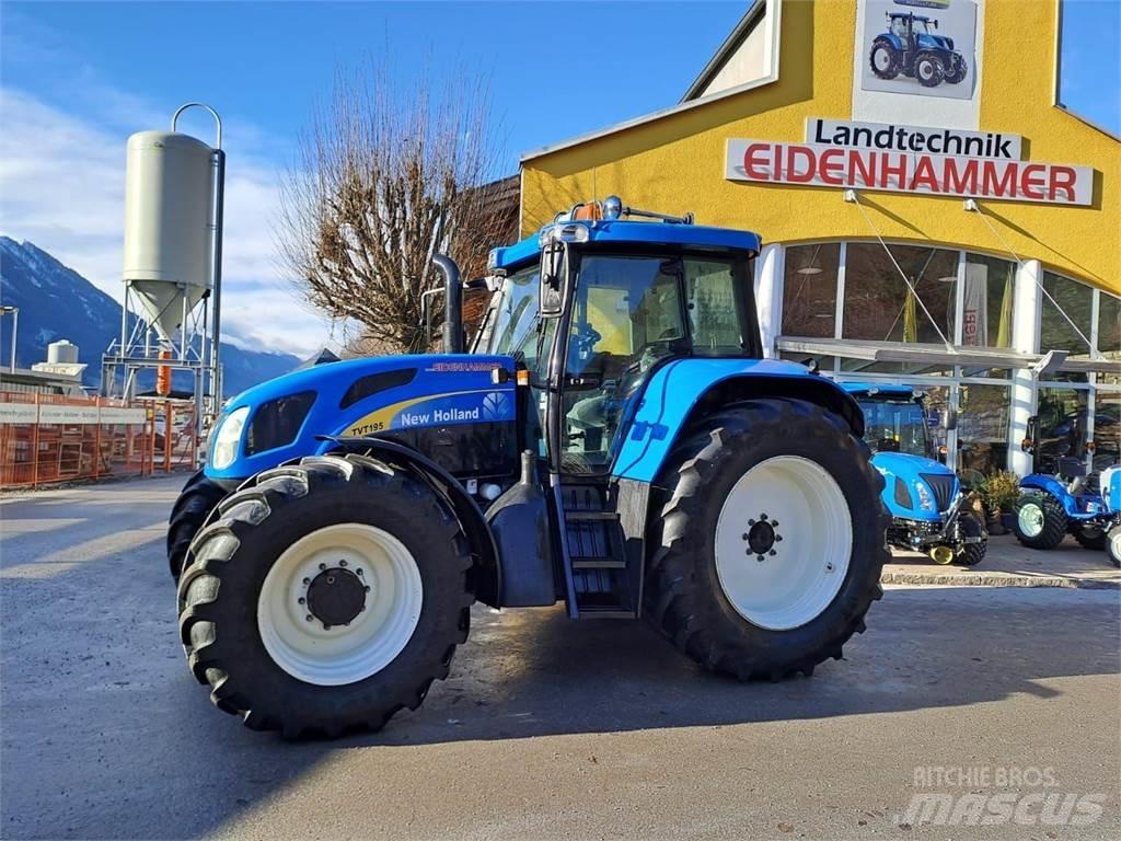 New Holland TVT 190 Traktorit
