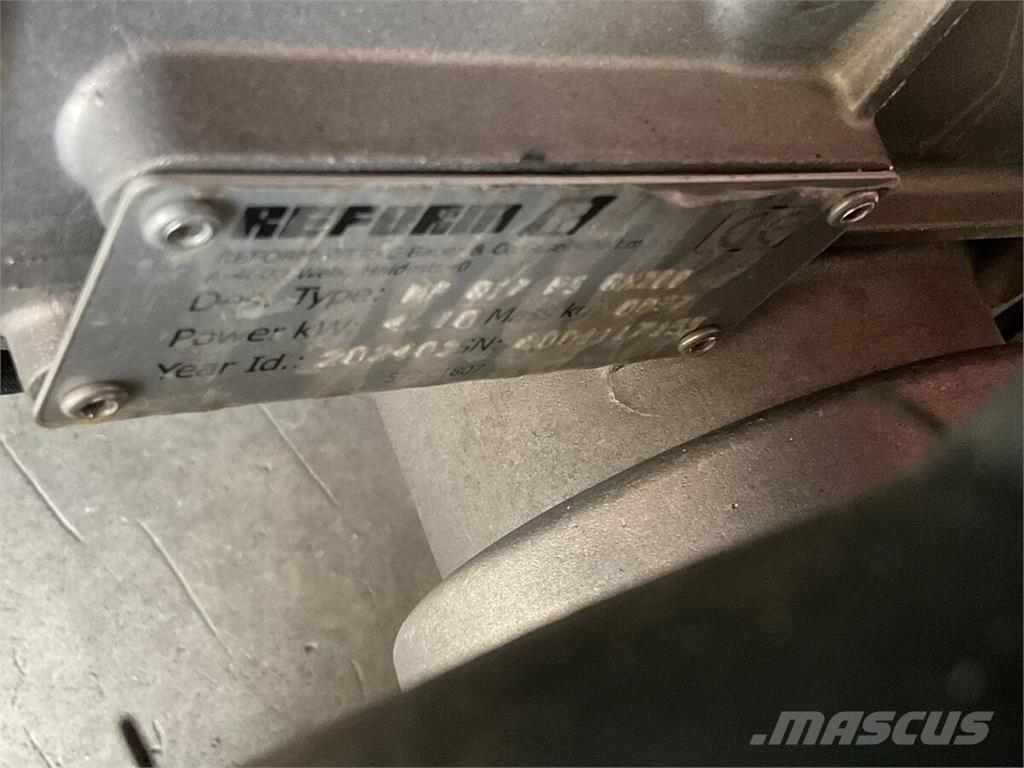 Reform CM 817 Päältäajettavat ruohonleikkurit