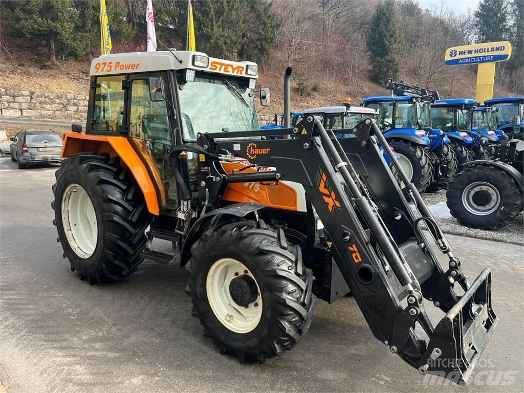 Steyr 975A Traktorit