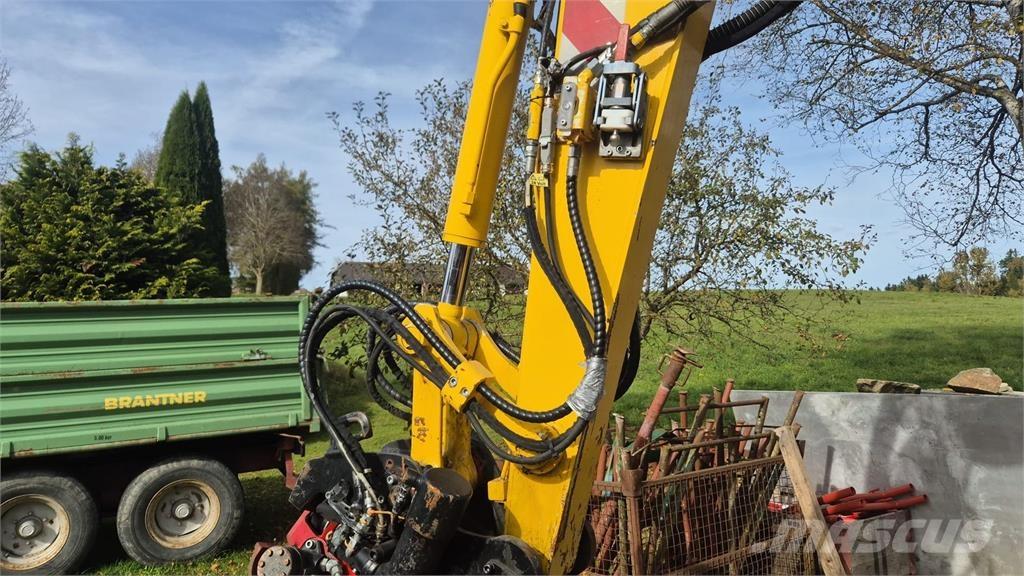 Takeuchi TB 295 W Pyöräkaivukoneet