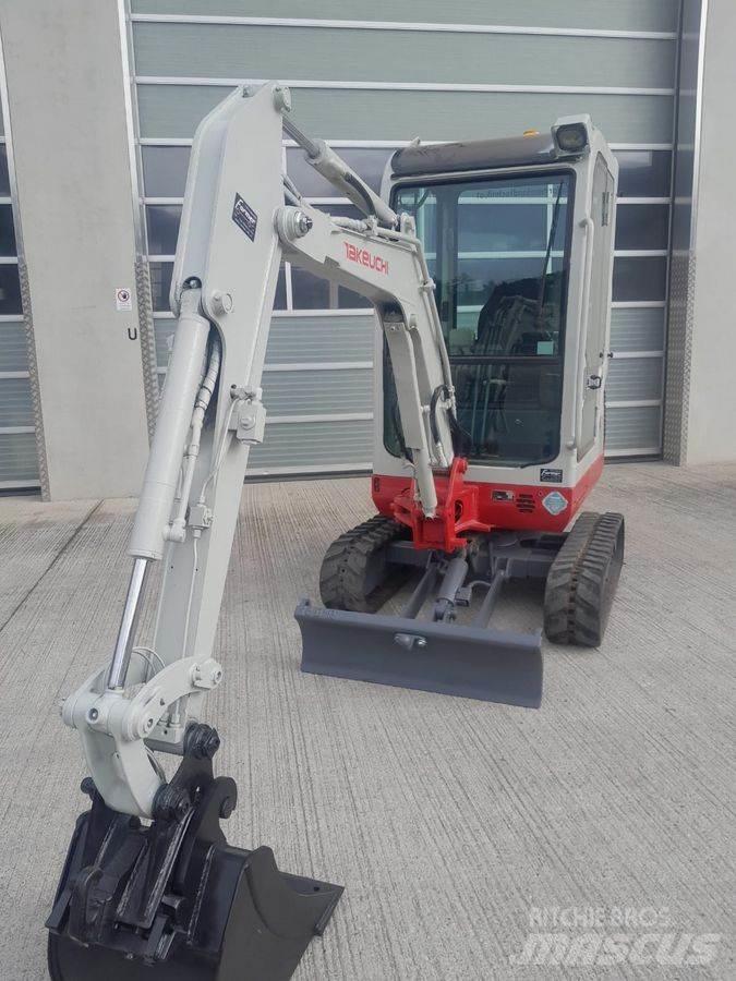 Takeuchi TB016 Minikaivukoneet < 7t