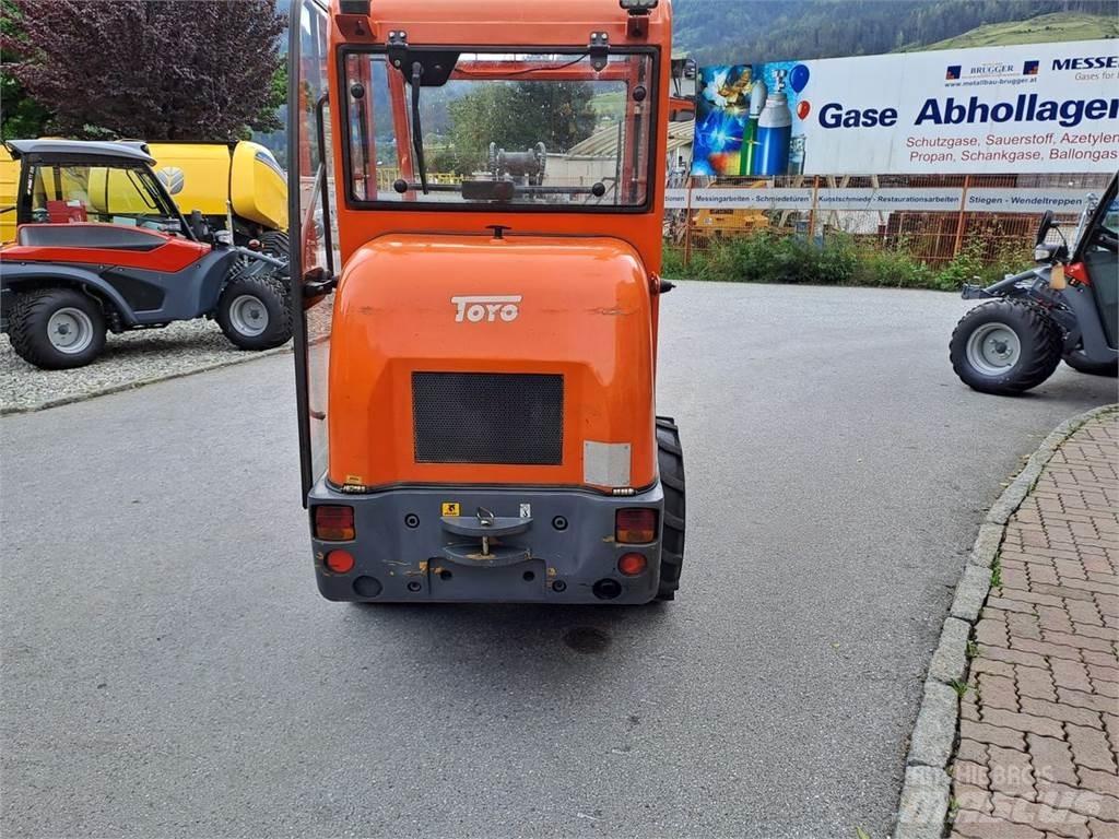 Toyo 840 Etukuormaimet ja kaivuulaitteet