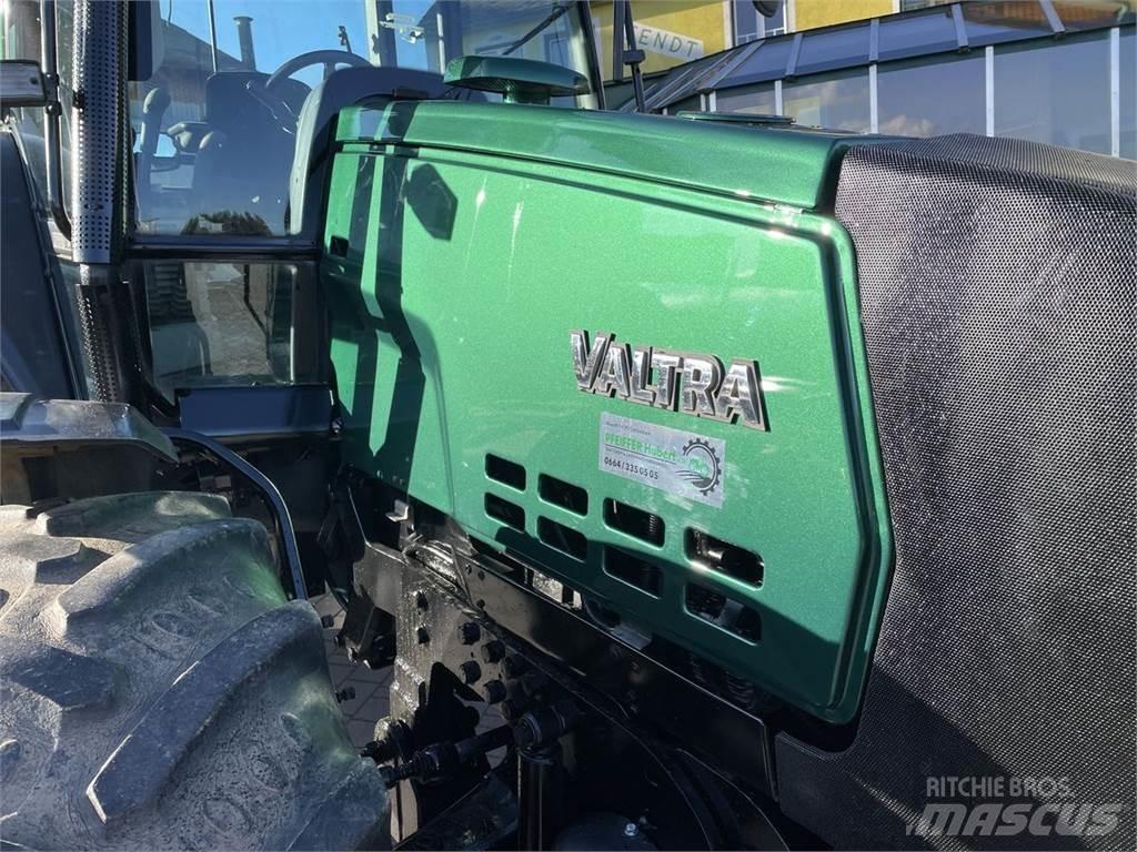 Valtra 6850 HiTech Traktorit