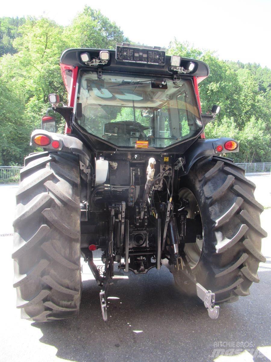 Valtra N 141 Traktorit