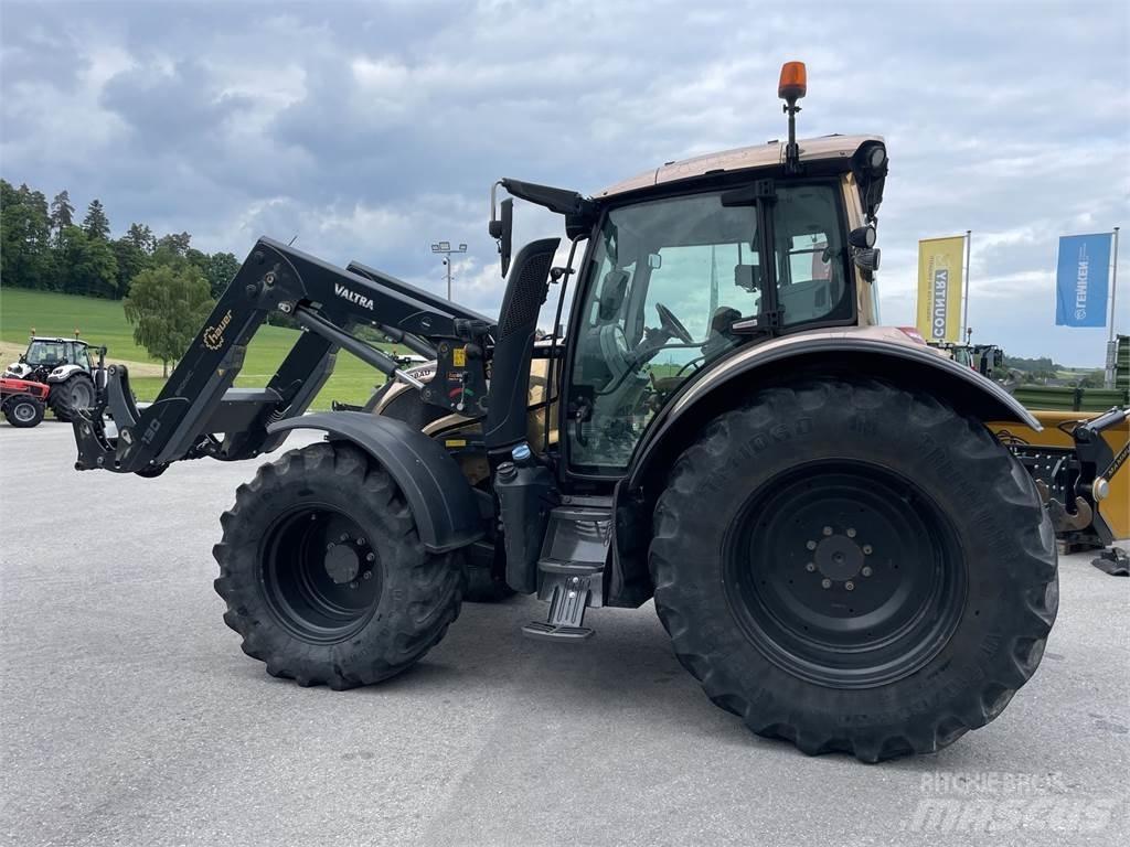 Valtra N174 HiTech Traktorit
