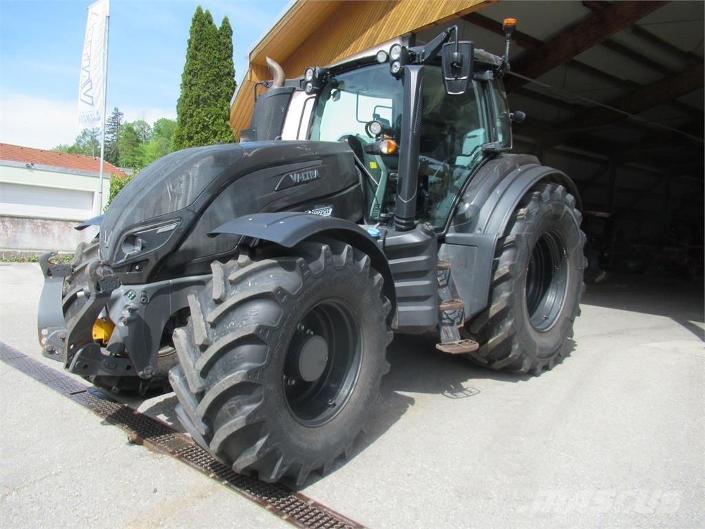 Valtra T 214D Traktorit