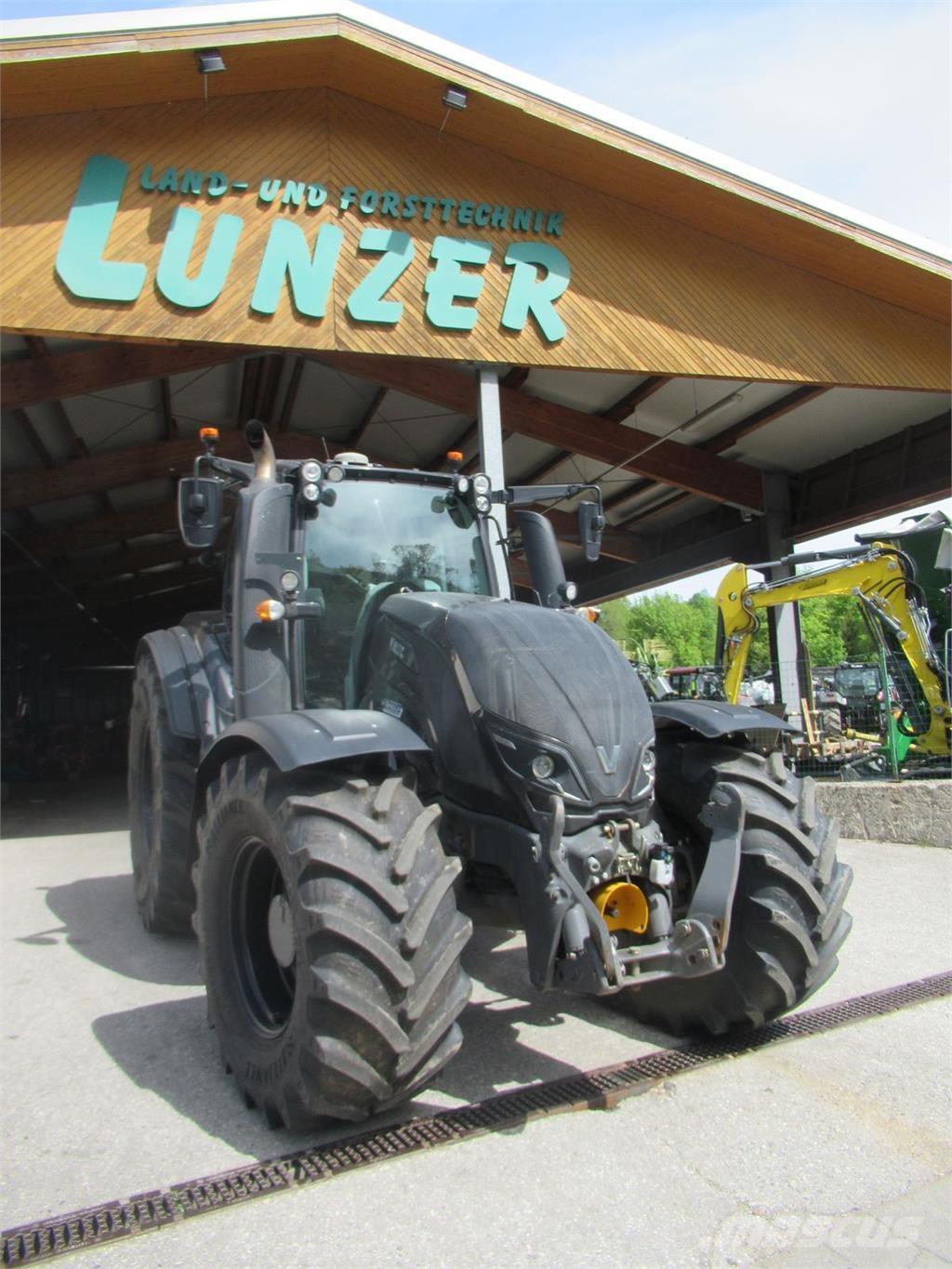 Valtra T 214D Traktorit