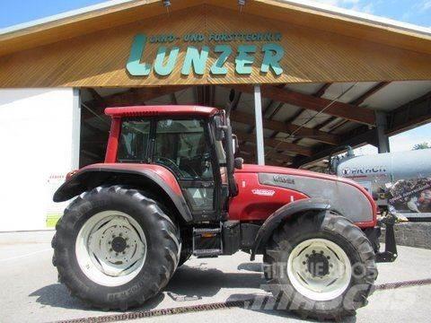 Valtra T130 Traktorit