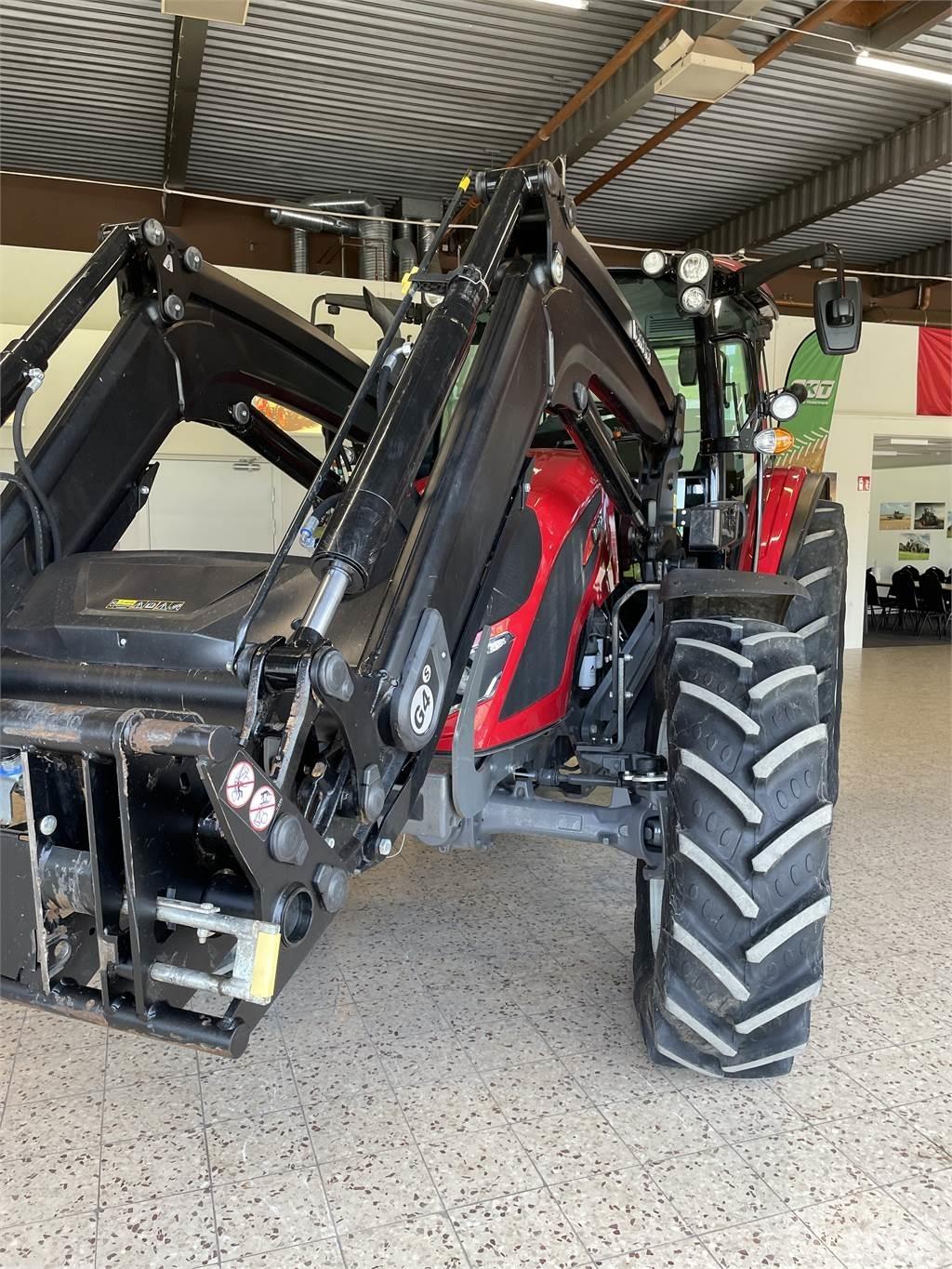 Valtra 135LH Traktorit