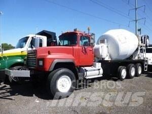 Mack RD690S Muut kuorma-autot