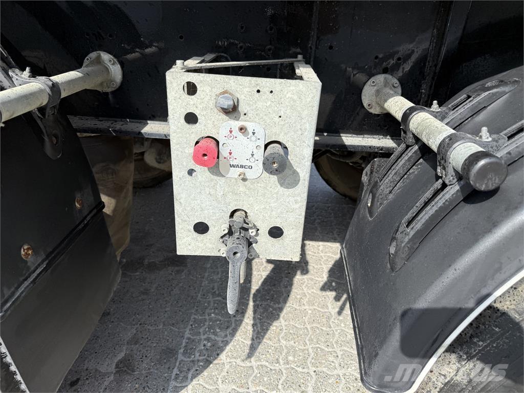 Kel-Berg T220V 23 m³ Kippipuoliperävaunut