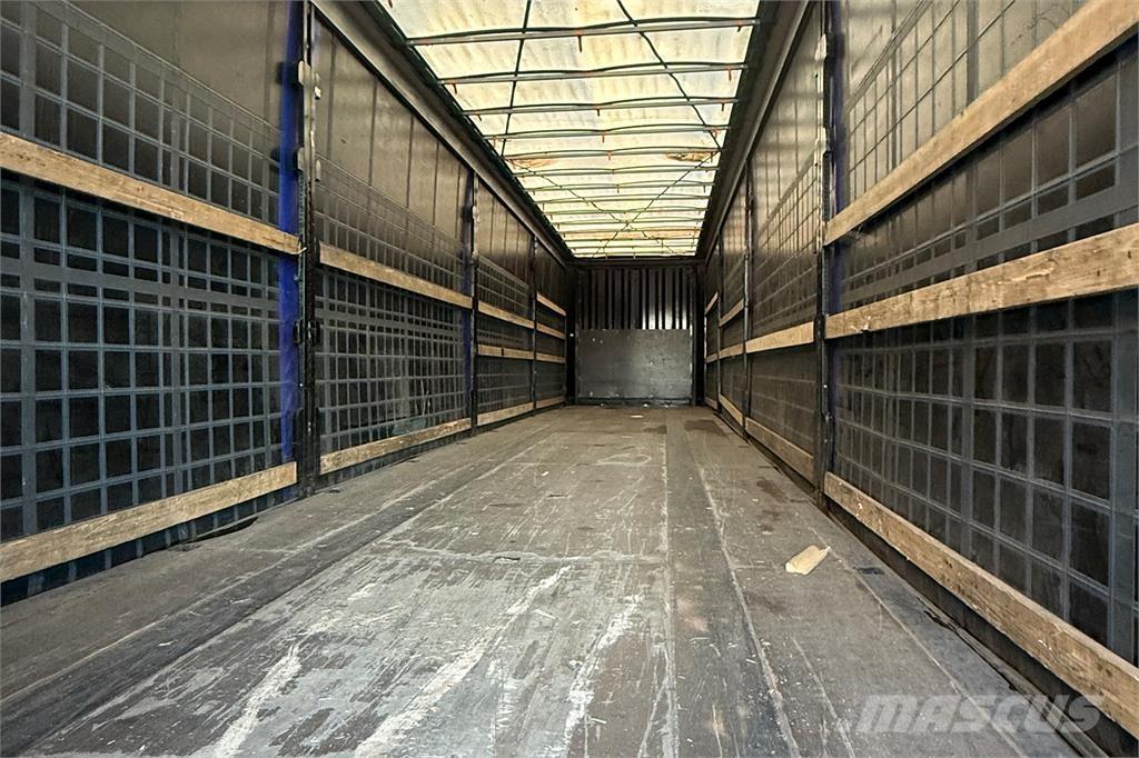 Krone 34 pl. Pressukapellipuoliperävaunut