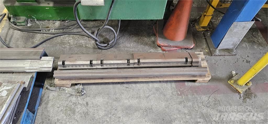  ACCURPRESS 732012 Muut koneet