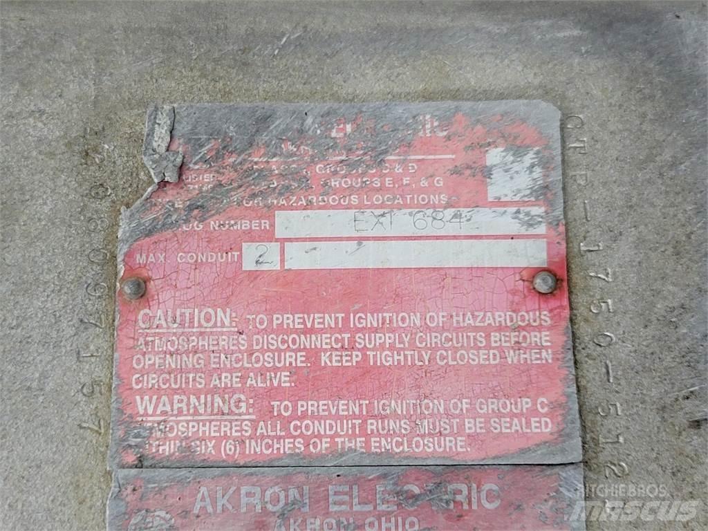 Akron EXI684 Muut koneet