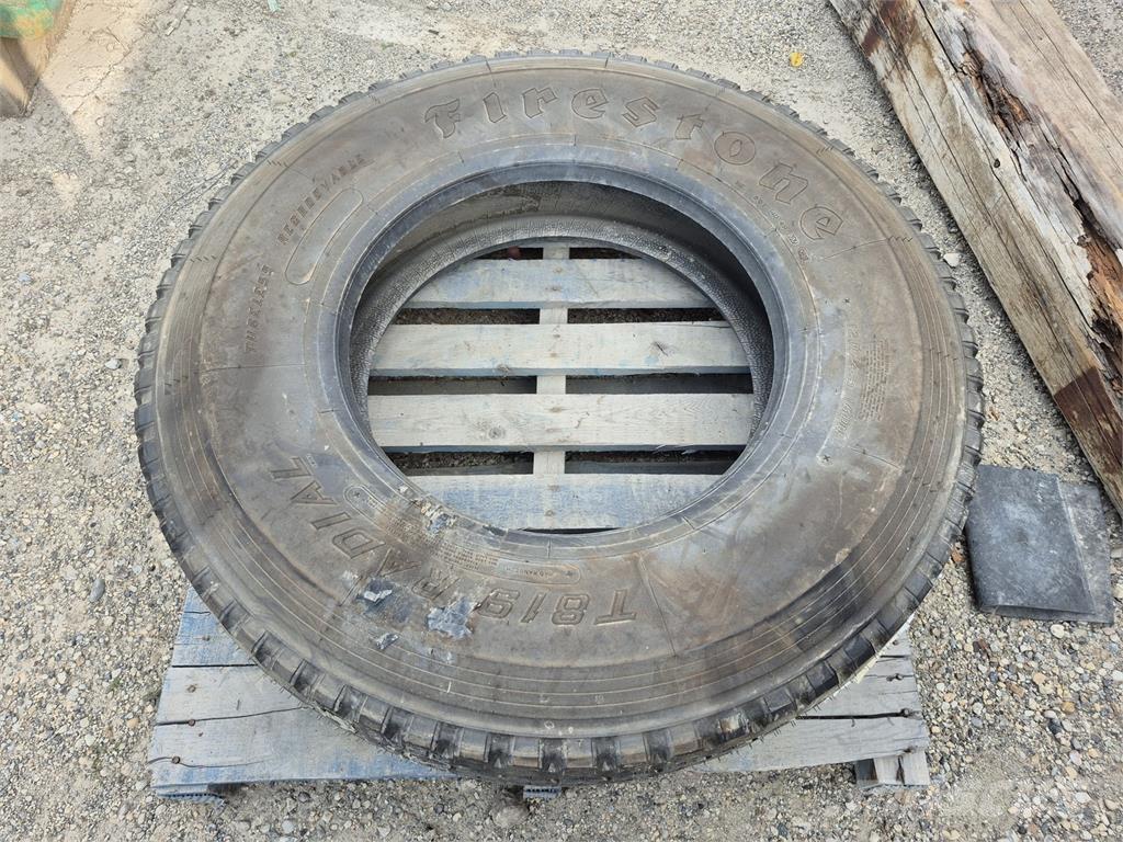 Firestone  Renkaat ja vanteet