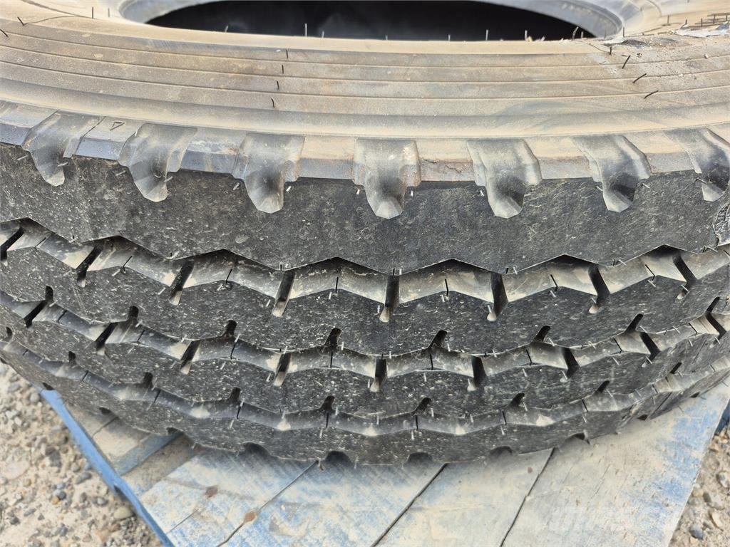 Firestone  Renkaat ja vanteet