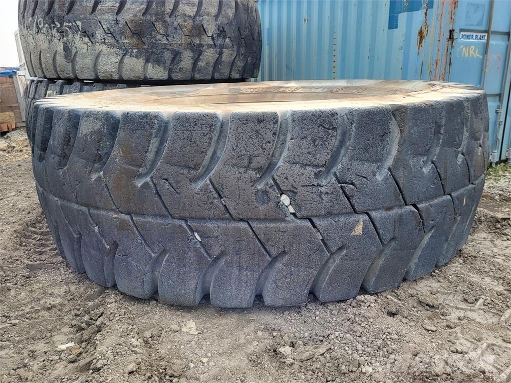 Goodyear RM-4B+ Renkaat ja vanteet
