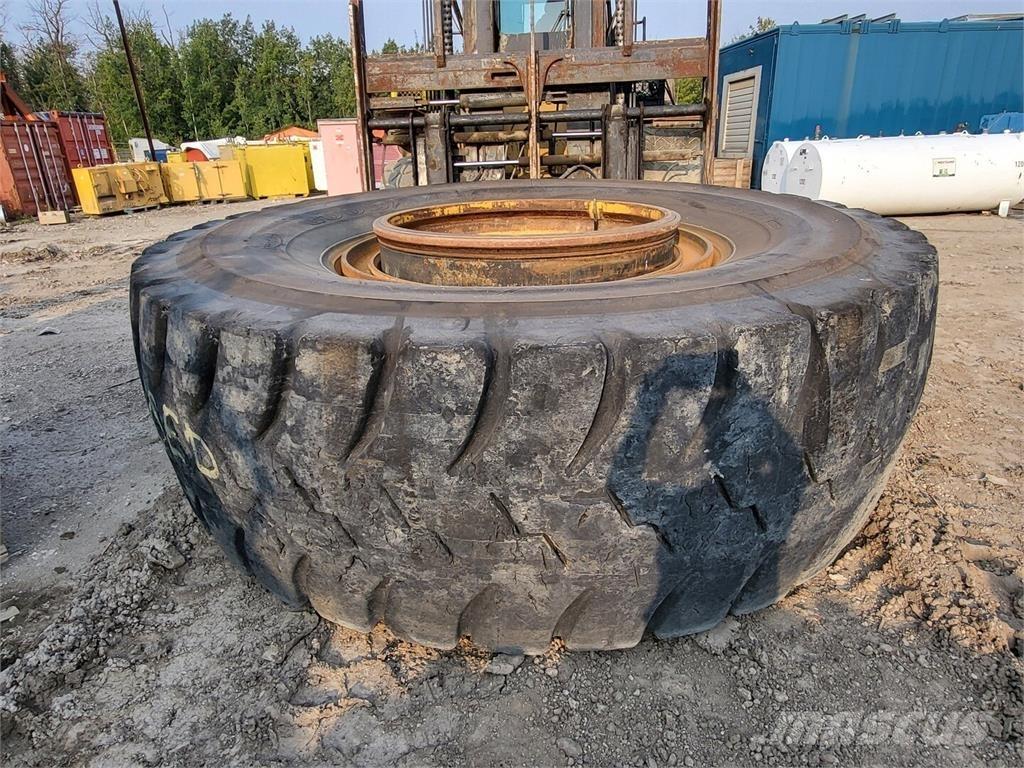 Goodyear RM-4B+ Renkaat ja vanteet