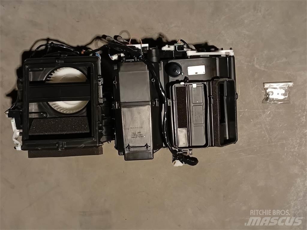 Hitachi 4621638 Lämmitys- ja sulatuslaitteet