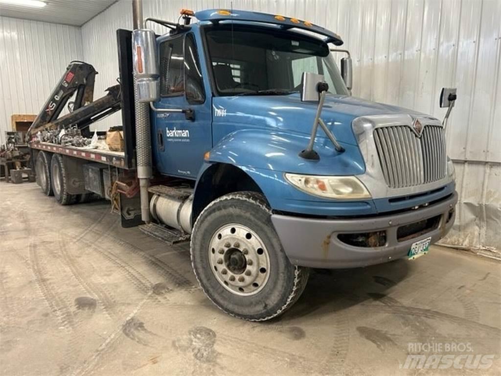 International 4900 Taajamakoneet
