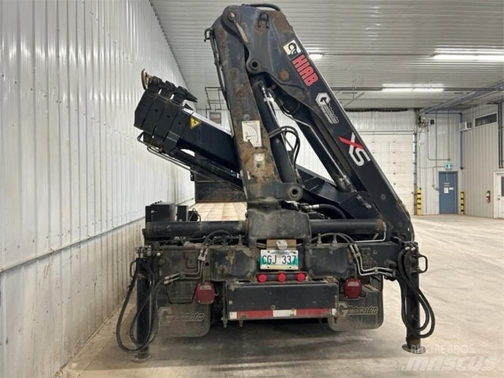 International 4900 Taajamakoneet